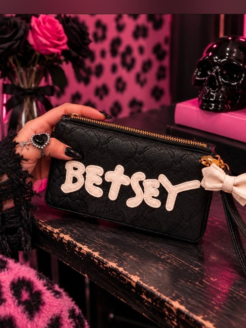 Betsey Johnson Black Logo Wristlet White Bow Y2K Purse Clutch